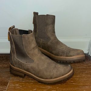 Brown Chelsea Boots